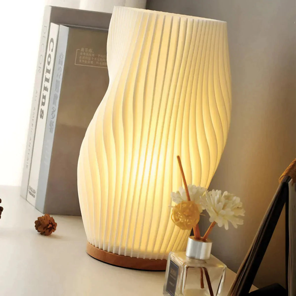 Incandia Wellenförmige Tischlampe